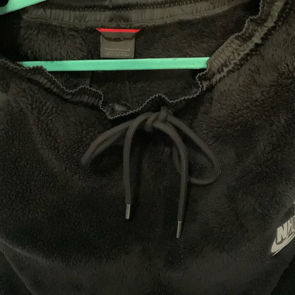 Air Jordan Women’s Black Sherpa Joggers - Picture 4 of 7